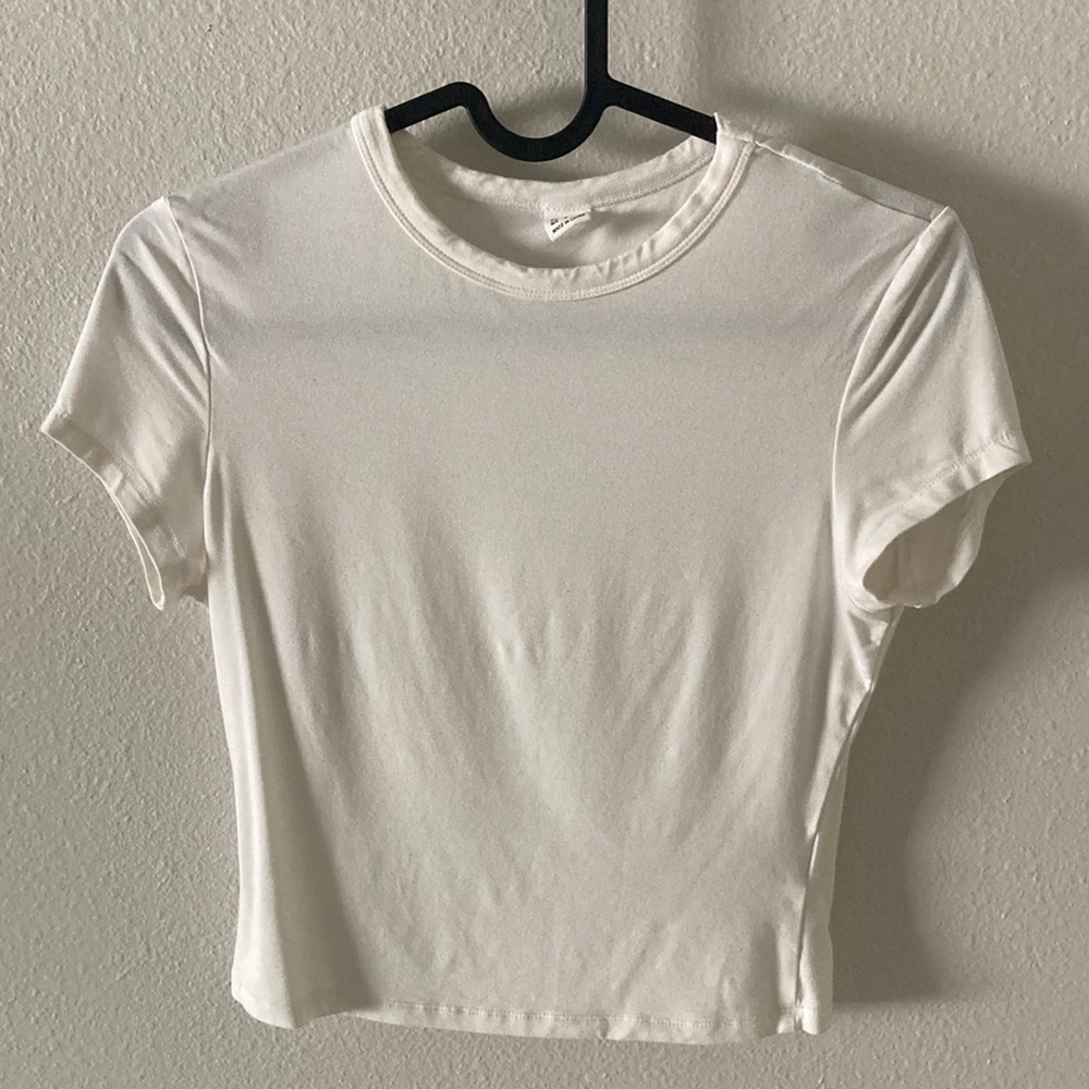Solid white tshirt